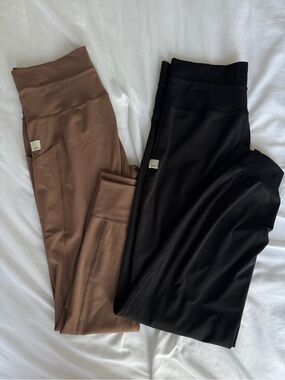 Vuori Sculpt High-Rise Leggings in Warm Taupe